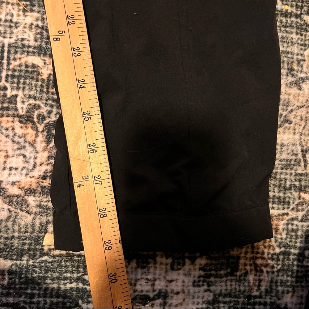 Alo Yoga High-Waist City Wise Cargo Pant - Picture 8 of 9